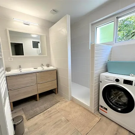 別荘 Maison Perouge 2 *