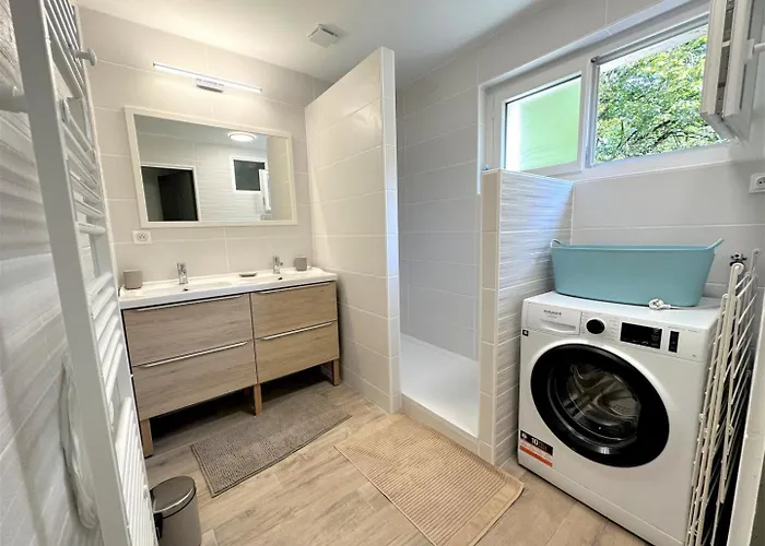 Hébergement de vacances Maison Perouge 2 *